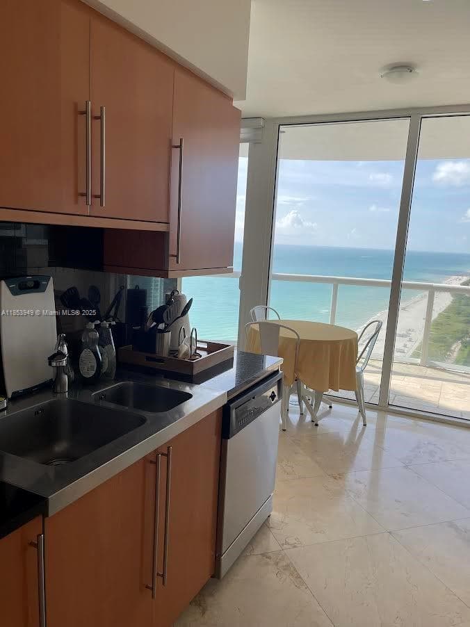 6365 Collins Ave # 3404, Miami Beach, FL 33141
