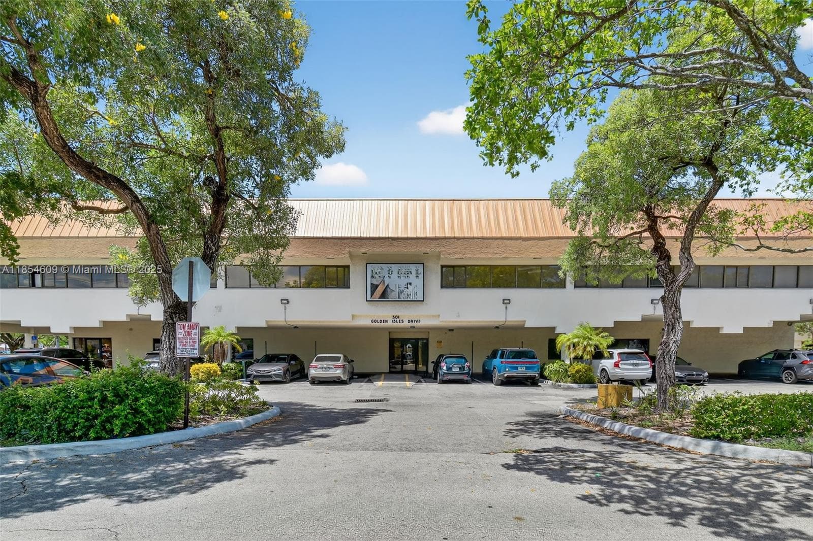 501 Golden Isles Dr #204C, Hallandale Beach, FL 33009