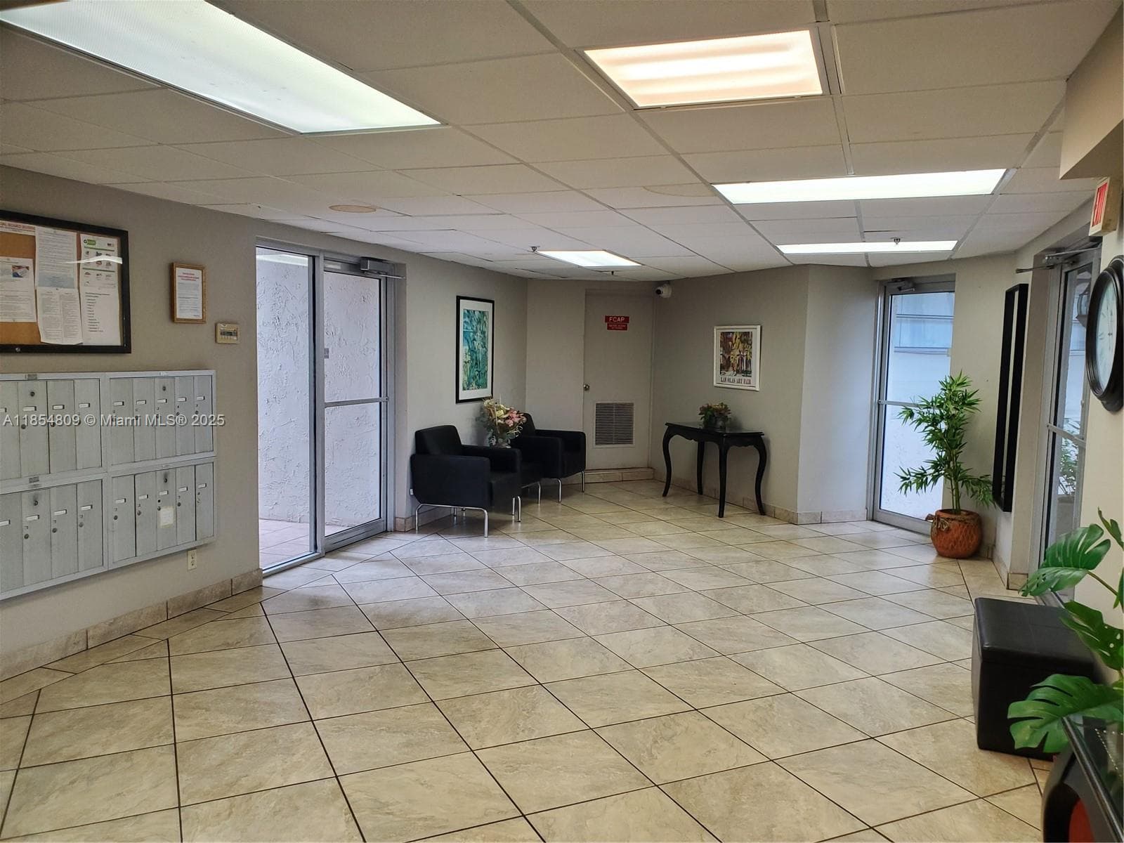 3940 Inverrary Blvd # 402-A, Lauderhill, FL 33319 photo 4