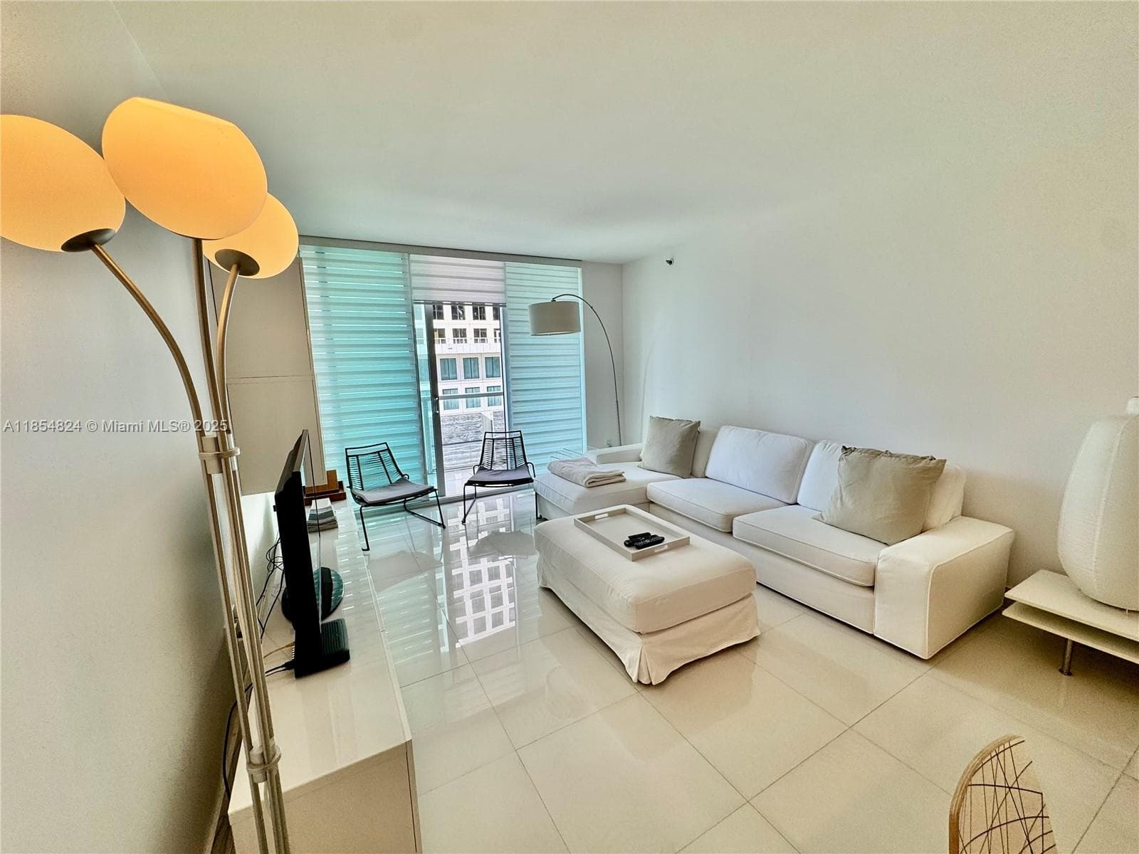 500 Brickell Ave # 1204, Miami, FL 33131 photo 3