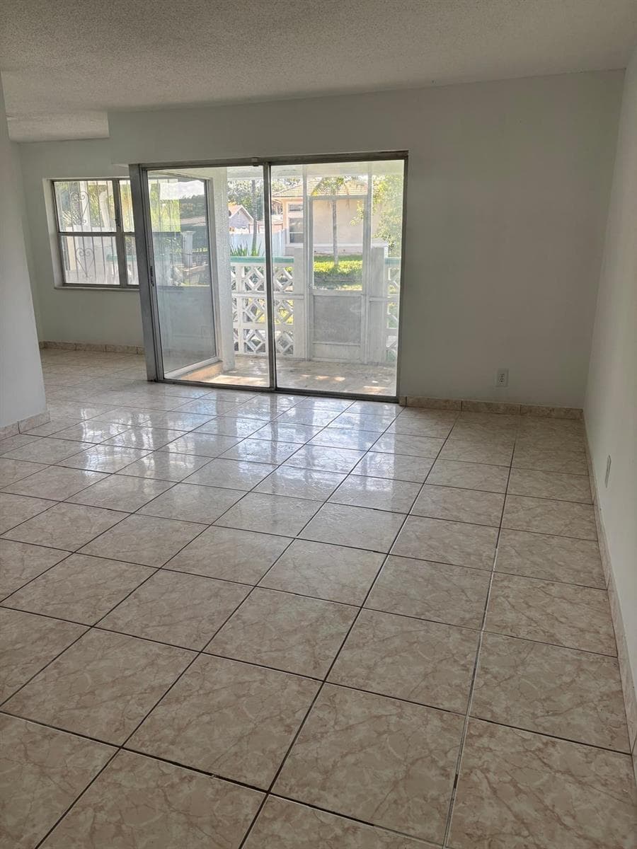 2075 NW 46th Avenue # I102, Lauderhill, FL 33313 photo 2