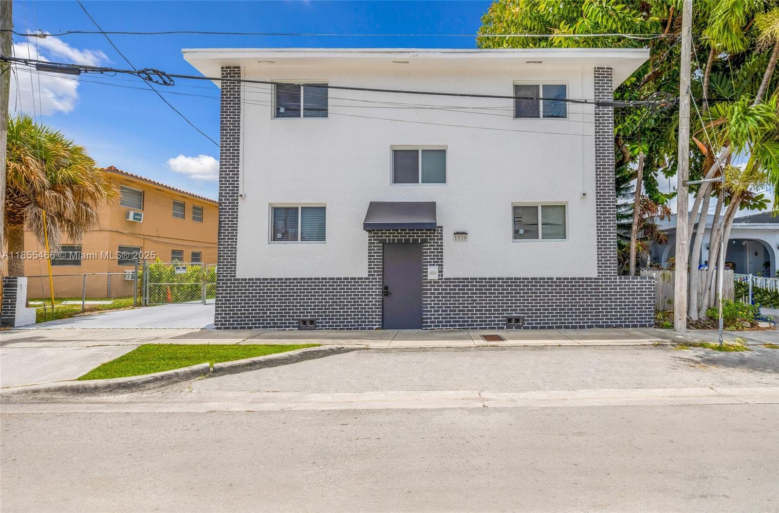 1028 SW 9th Ave, Miami, FL 33130