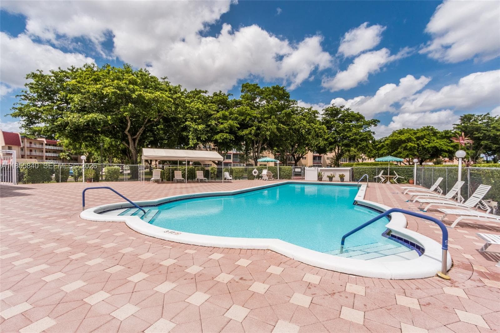 1040 Country Club Dr # 309, Margate, FL 33063 photo 2