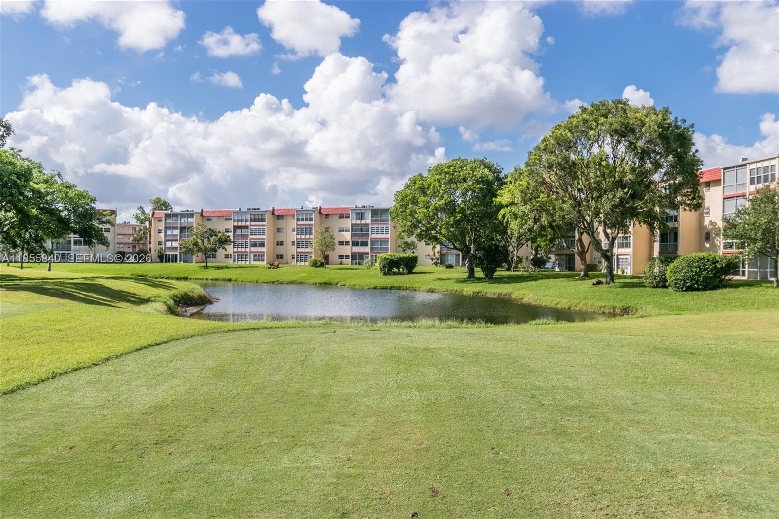 1040 Country Club Dr # 309, Margate, FL 33063 photo 3