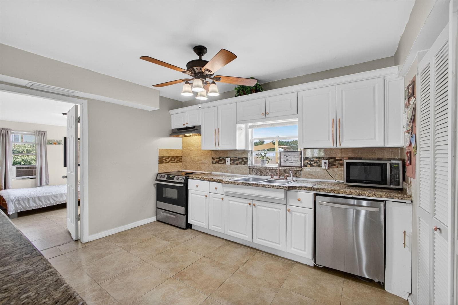 1136 W 7th Street, Riviera Beach, FL 33404 photo 3