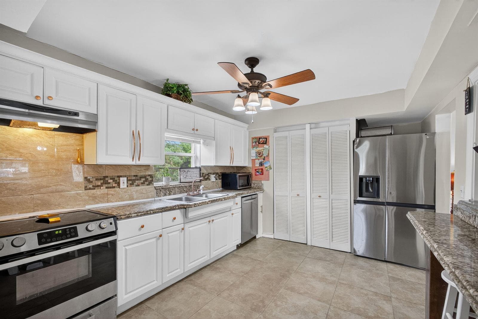 1136 W 7th Street, Riviera Beach, FL 33404 photo 4