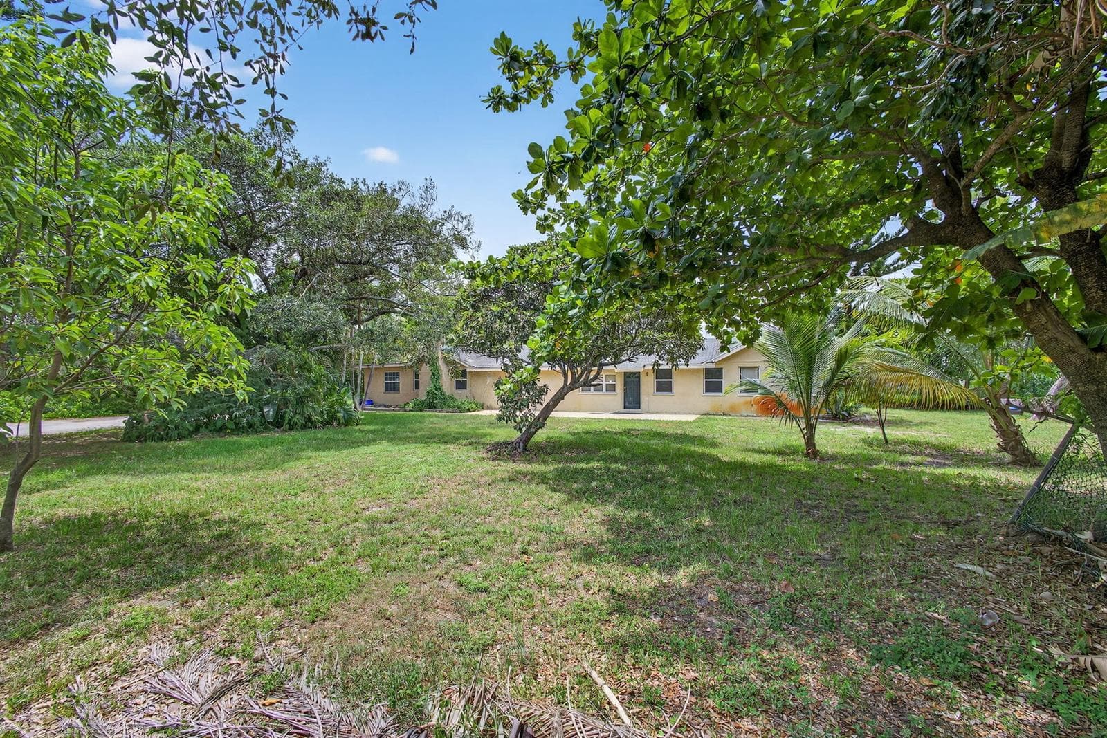 129 Fleming Avenue, FL 33463 photo 5