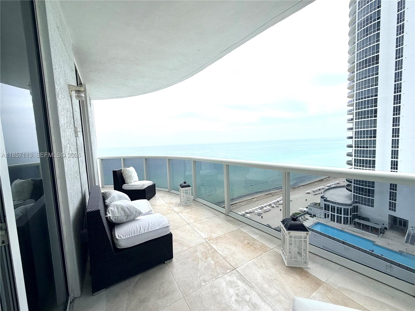16001 Collins Ave # 1402, Sunny Isles Beach, FL 33160 photo 3