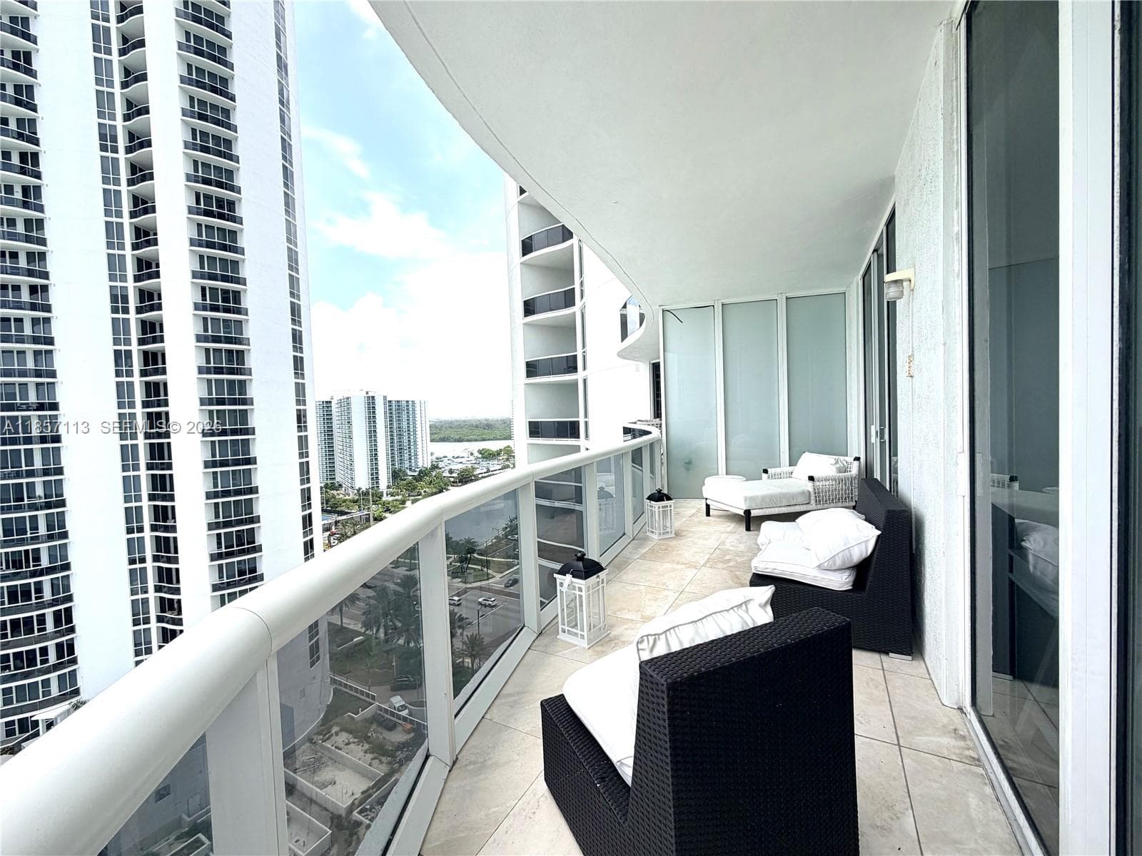 16001 Collins Ave # 1402, Sunny Isles Beach, FL 33160 photo 4