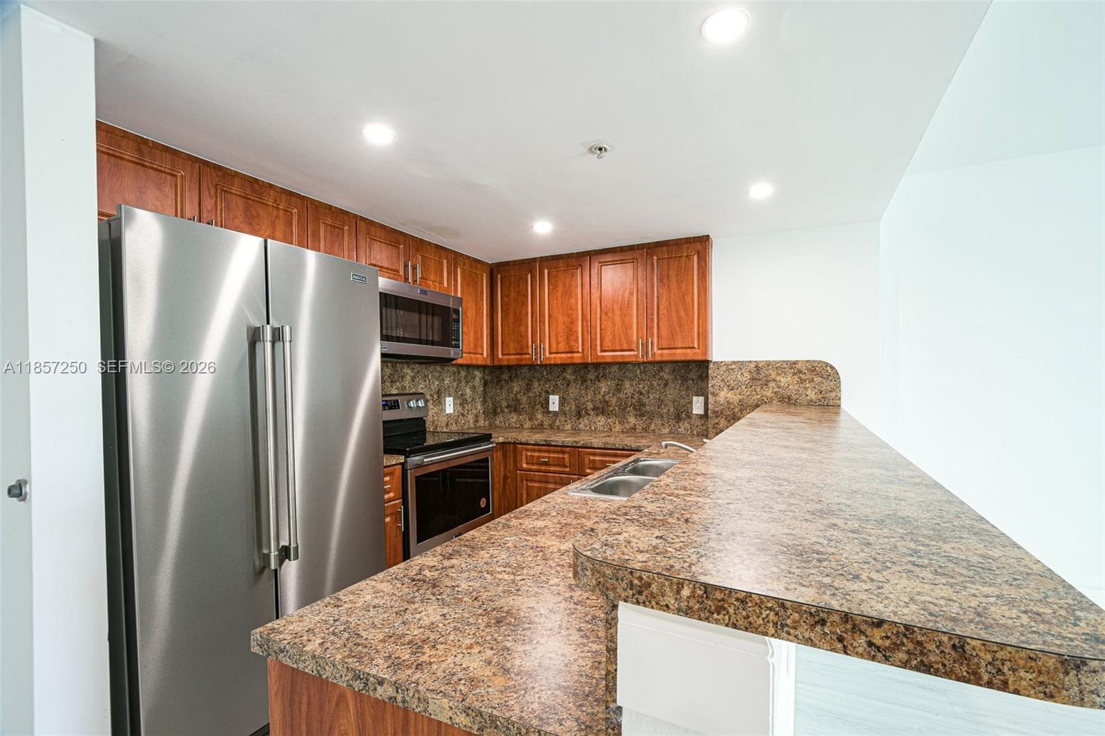2740 SW 28th Ter # 603, Miami, FL 33133 photo 4