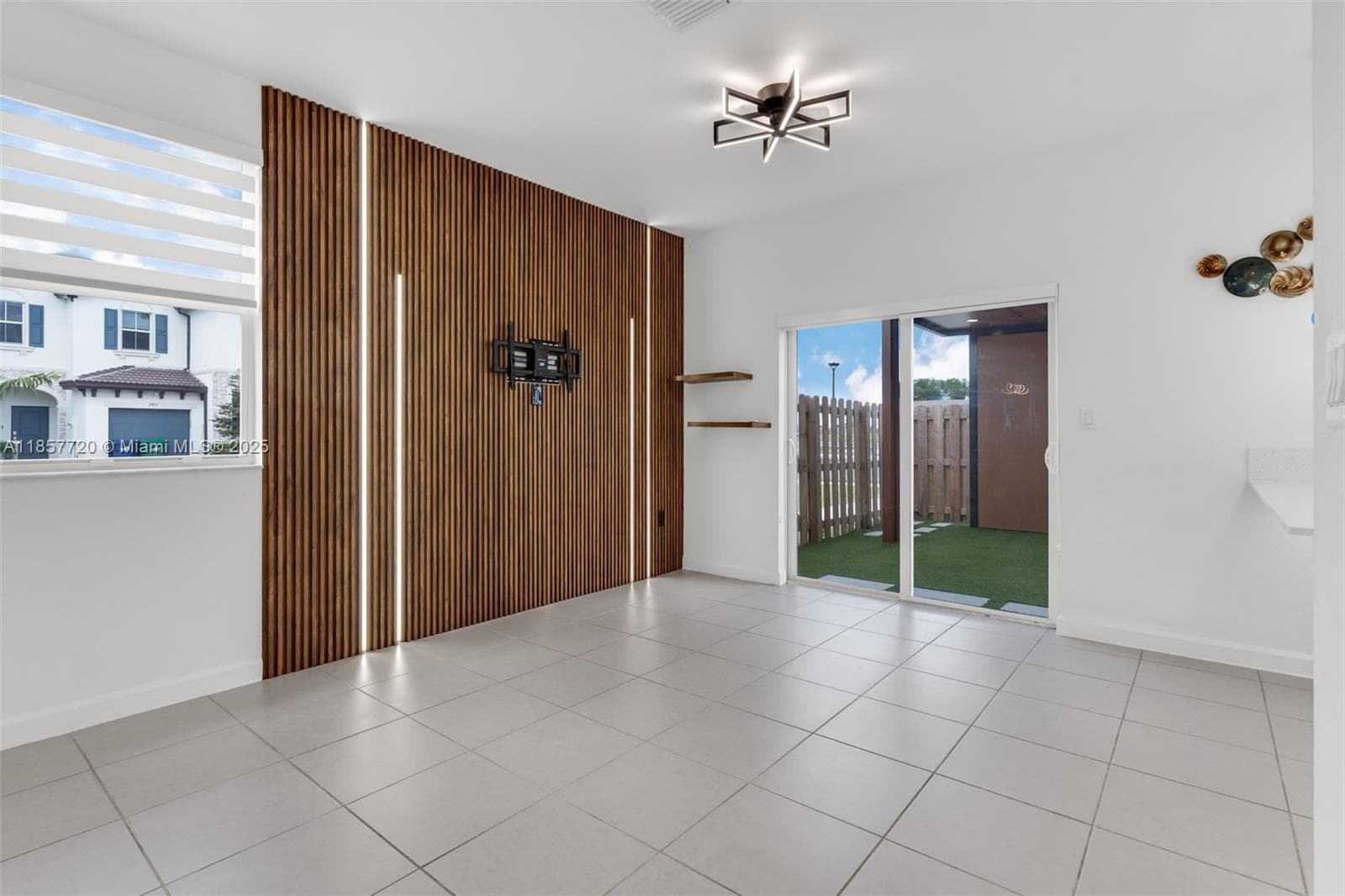 12373 NW 24th Pl, Miami, FL 33167 photo 4