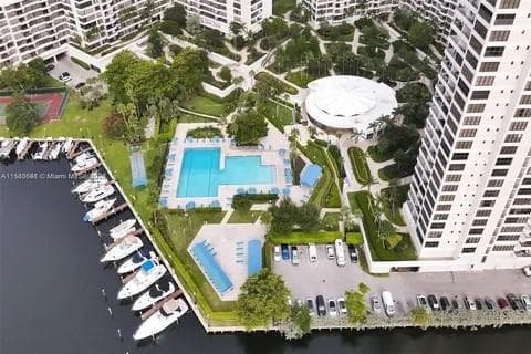 2500 Parkview Drive # 814, Hallandale Beach, FL 33009 photo 4