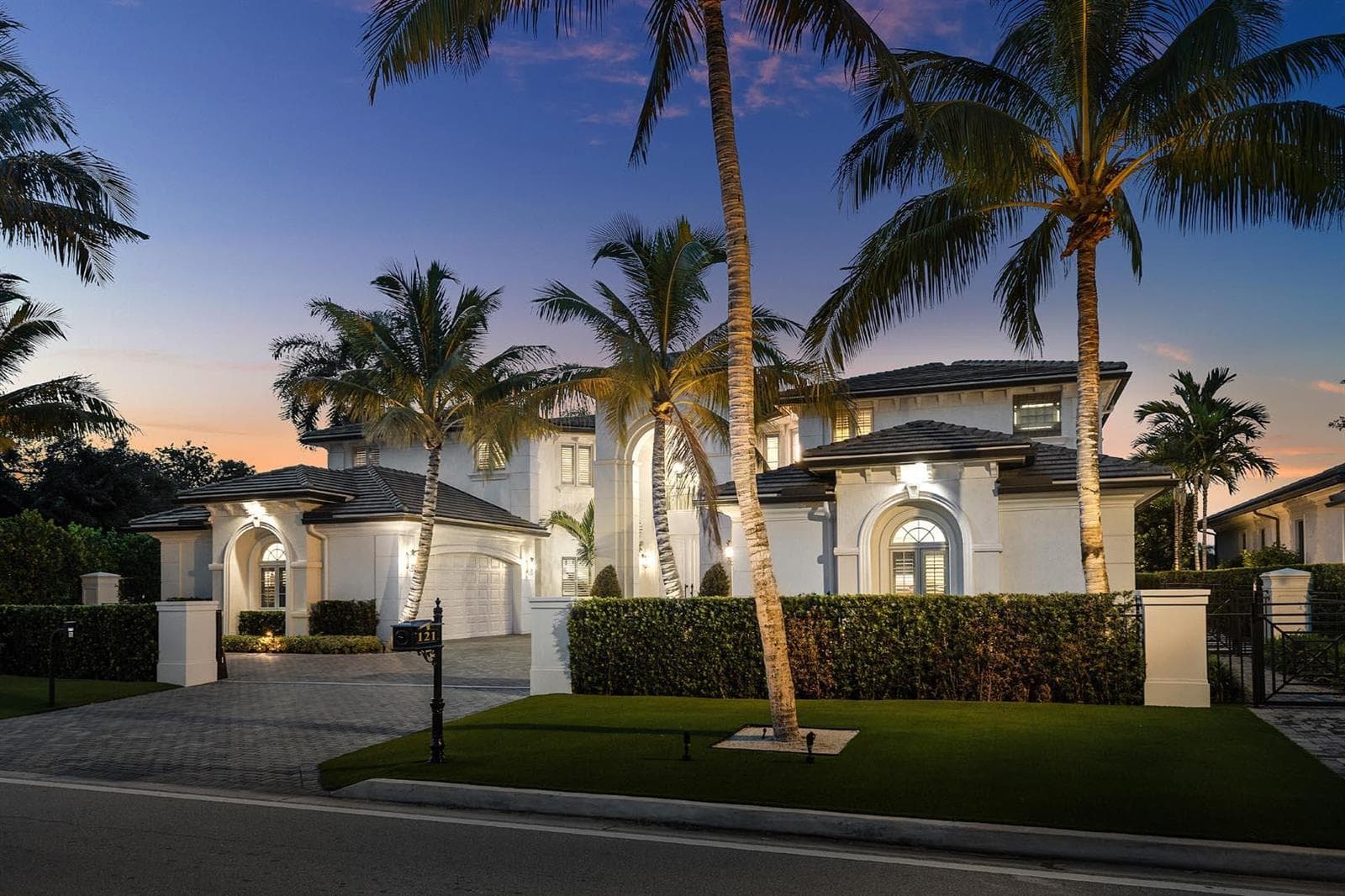 121 Royal Palm Way, Boca Raton, FL 33432 photo 2