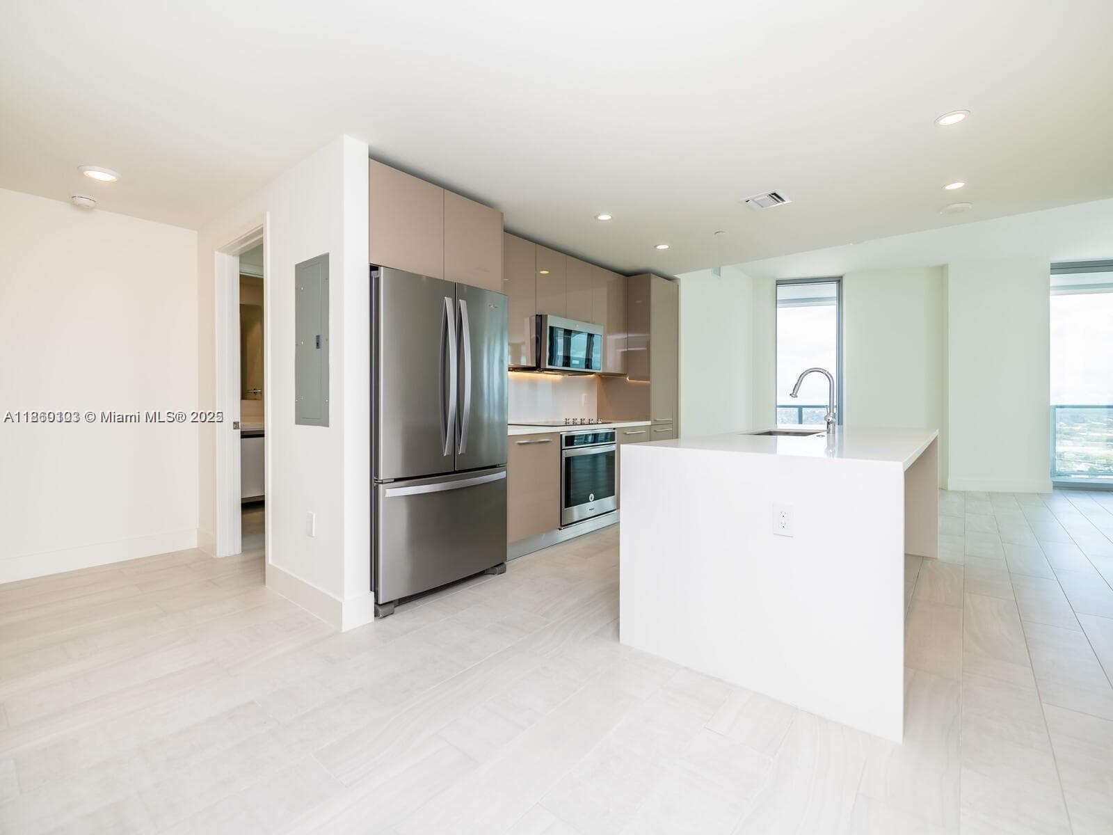 2000 Metropica Way # 2509, Sunrise, FL 33323 photo 5