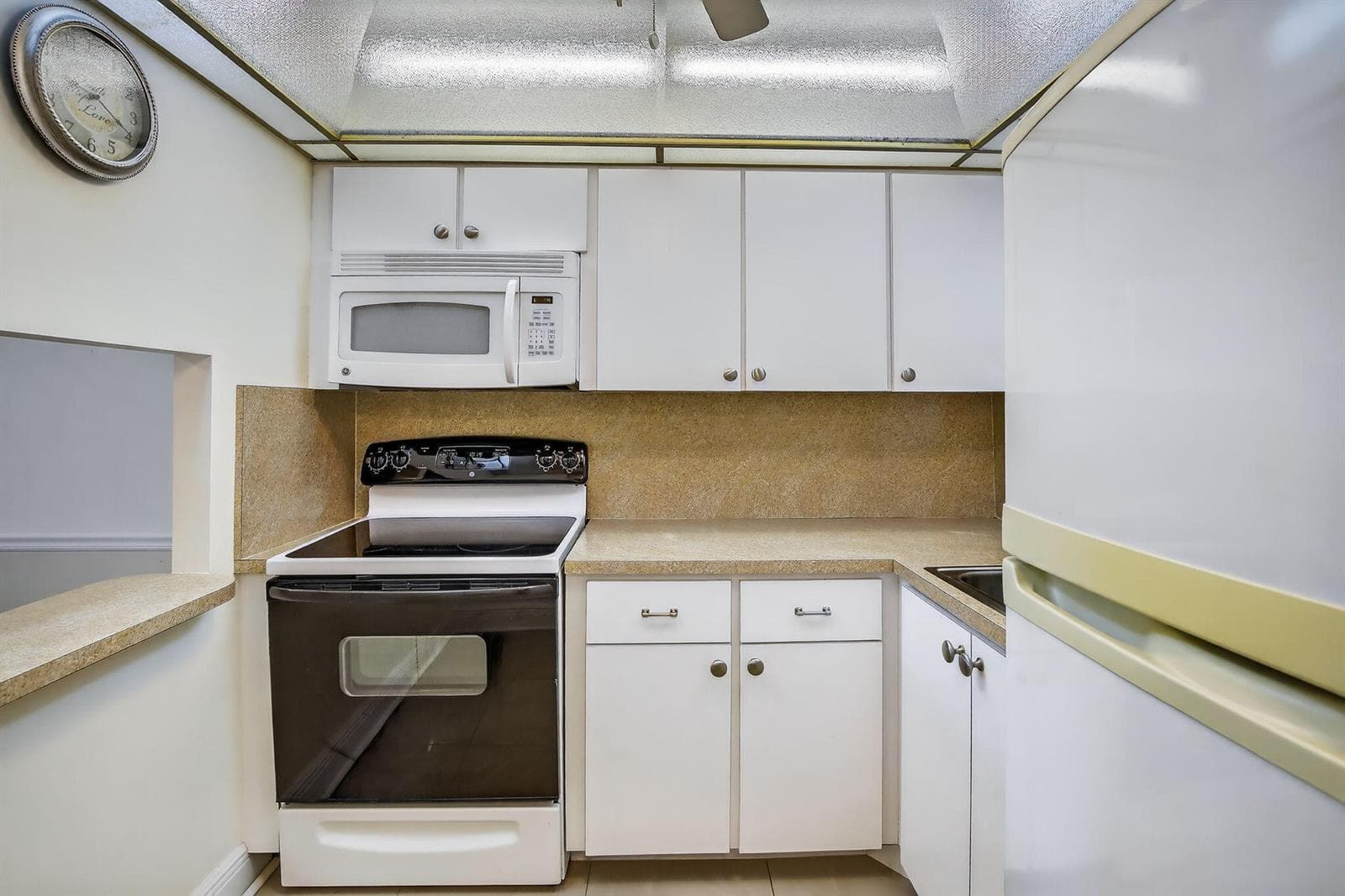 2951 Sunrise Lakes Drive E # 107, Sunrise, FL 33322 photo 4