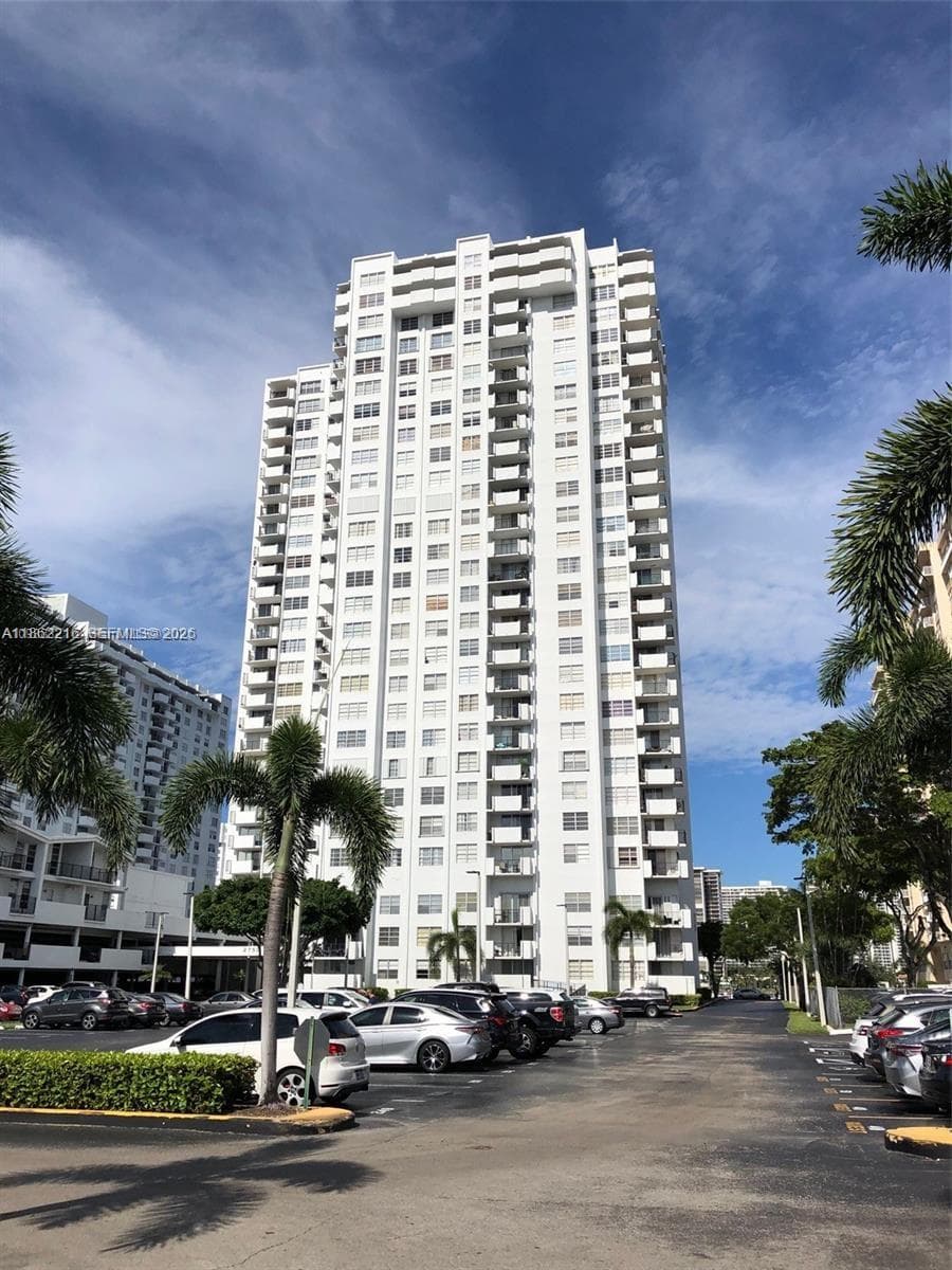 2750 NE 183rd St # 2707, Aventura, FL 33160 photo 5