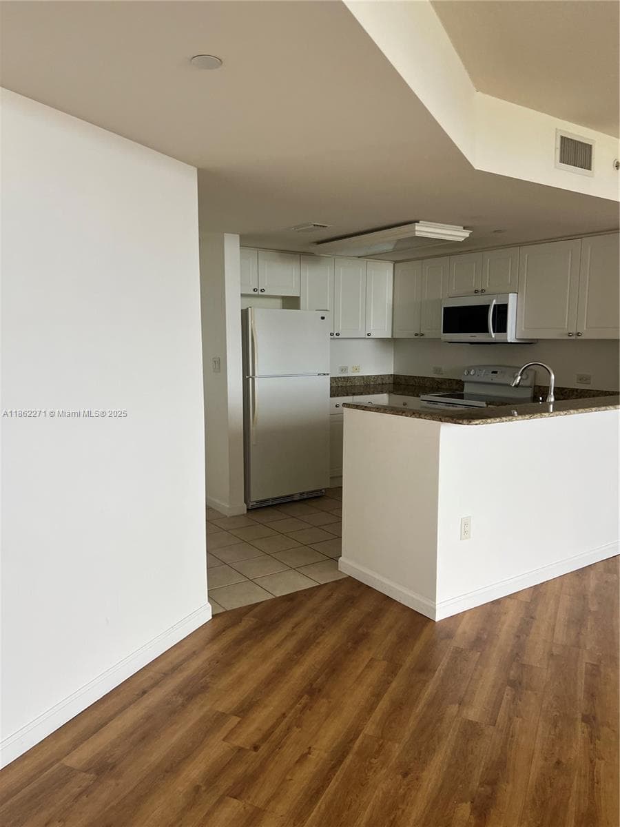 19501 W Country Club Dr # 1411, Aventura, FL 33180