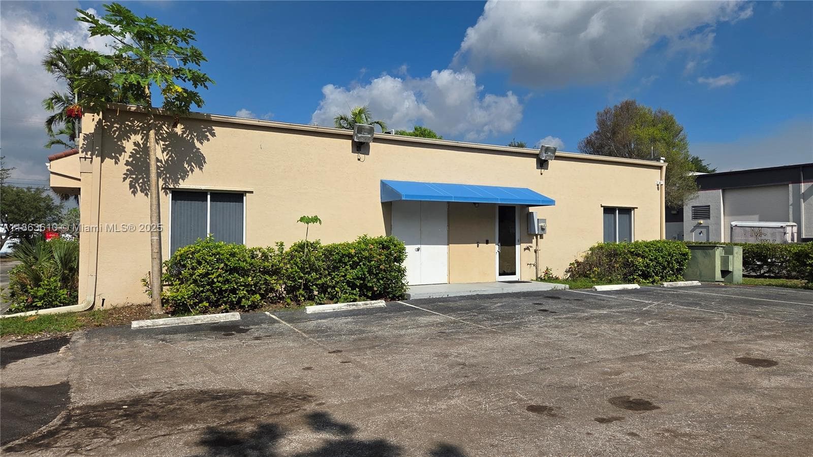1150 SW 30th Ave, Pompano Beach, FL 33069 photo 2