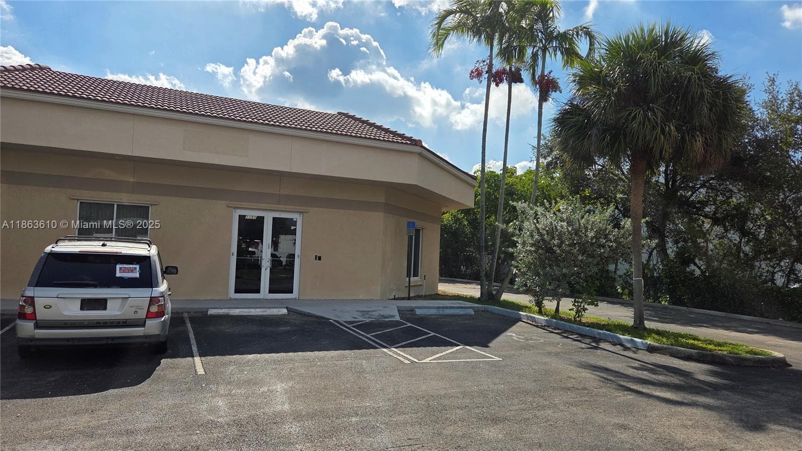 1150 SW 30th Ave, Pompano Beach, FL 33069 photo 3