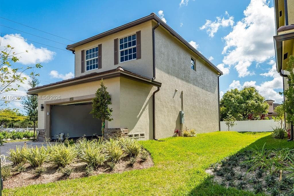 5400 NW 57th Ct, Tamarac, FL 33319 photo 2