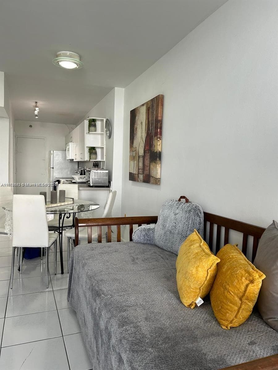 100 Lincoln Rd # 437, Miami Beach, FL 33139