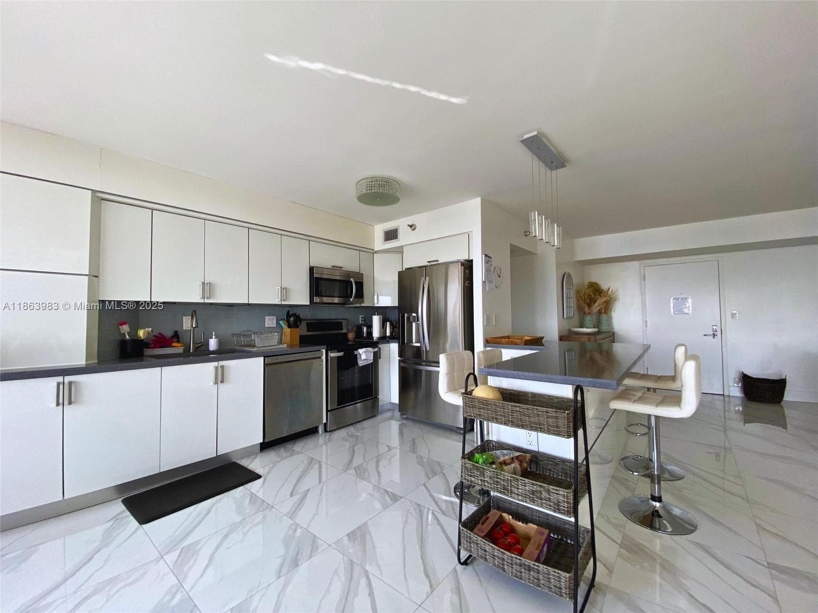 3530 Mystic Pointe Dr # 3014, Aventura, FL 33180 photo 4