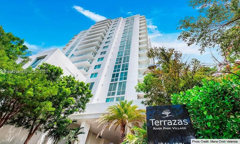 1861 NW North River Dr # 11, Miami, FL 33125 photo 2