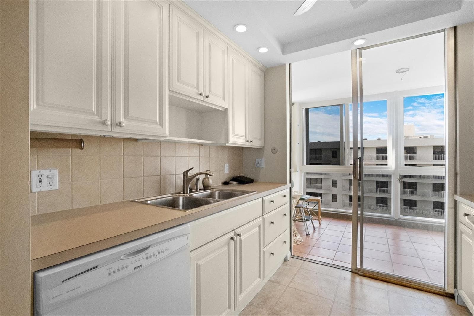 3100 NE 49th Street # 1105, Fort Lauderdale, FL 33308 photo 4