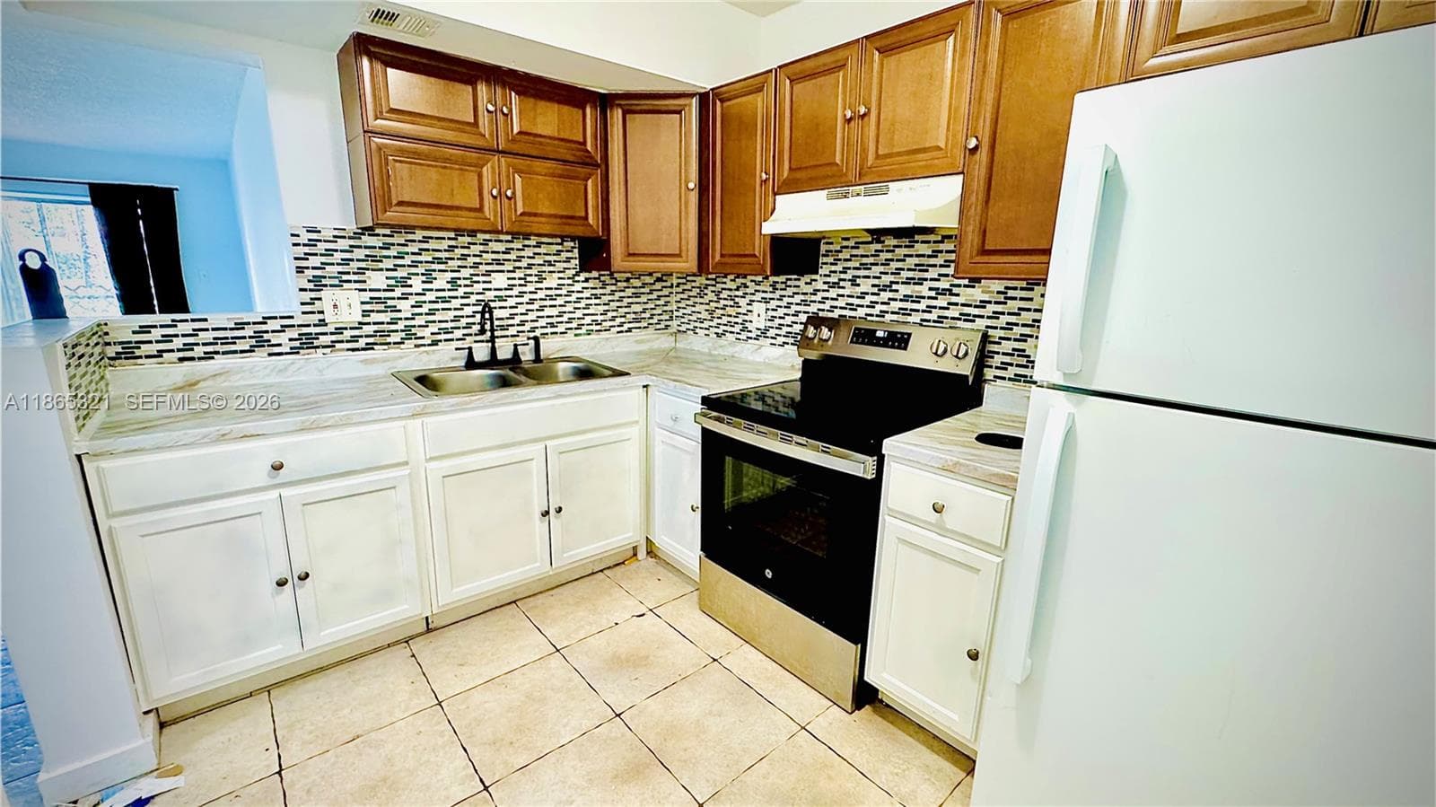 3700 NW 21st St # 109, Lauderdale Lakes, FL 33311 photo 2