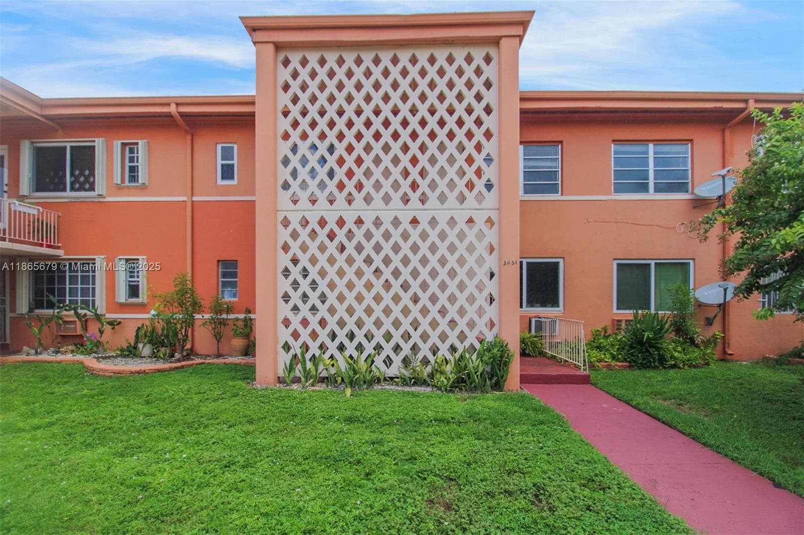 3451 SW 11th St # 8A, Miami, FL 33135 photo 3