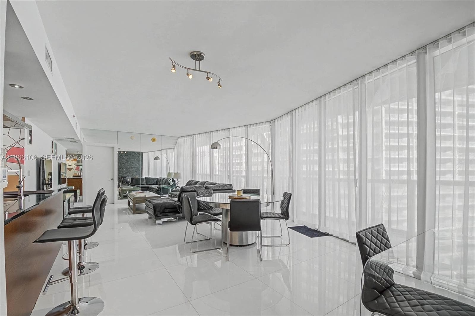 495 Brickell Ave # 3504, Miami, FL 33131 photo 4