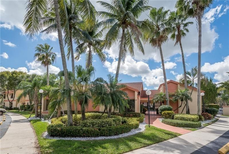 2744 S Carambola Circle # 1919, Coconut Creek, FL 33066 photo 4