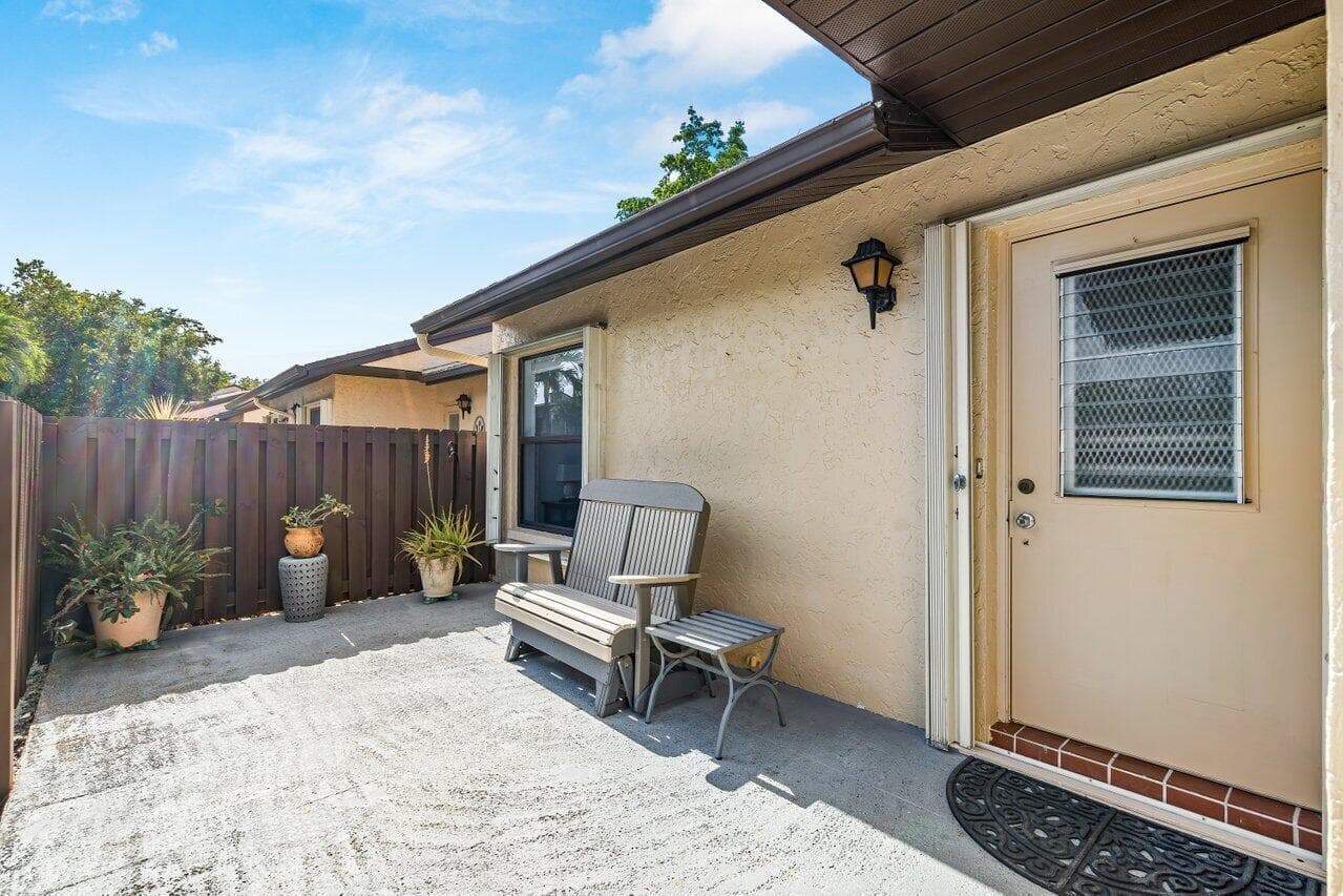 816 Sky Pine Way # G, FL 33415 photo 5