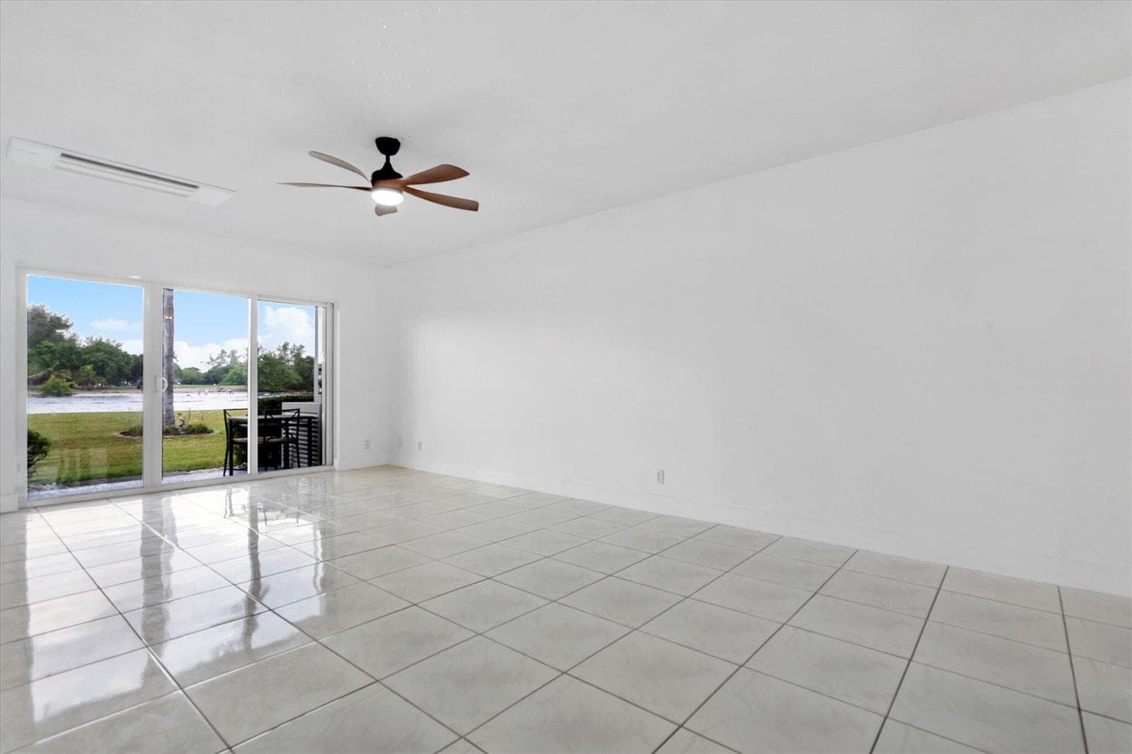 1001 N Riverside Drive # 104, Pompano Beach, FL 33062 photo 3