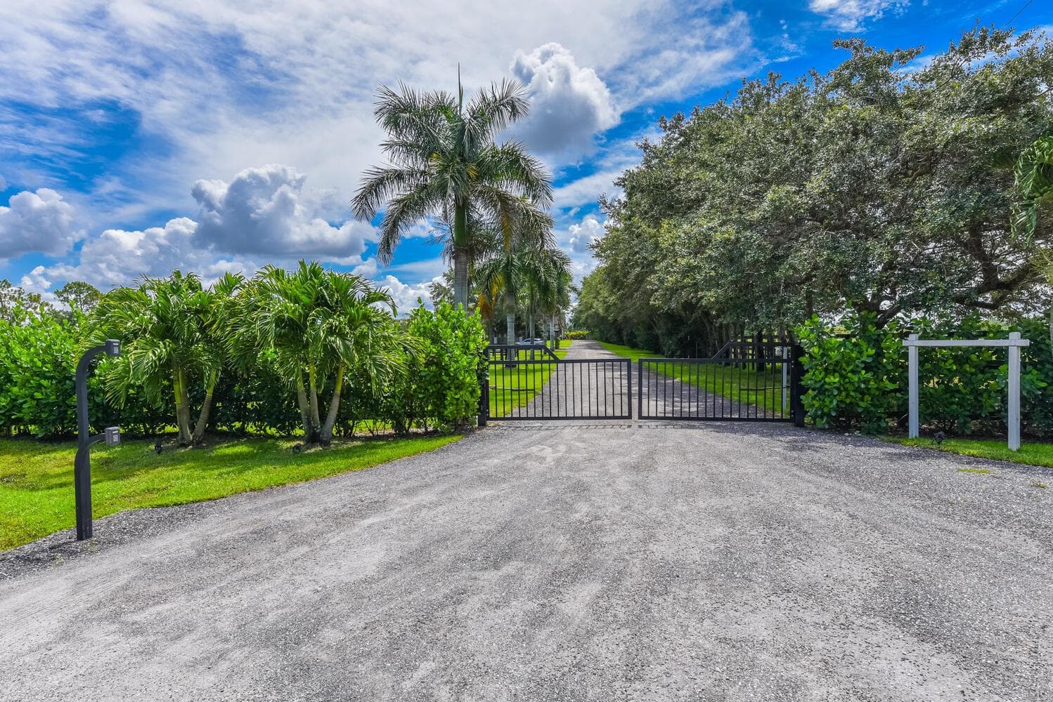 2780 Skipiks Way, Wellington, FL 33470 photo 2