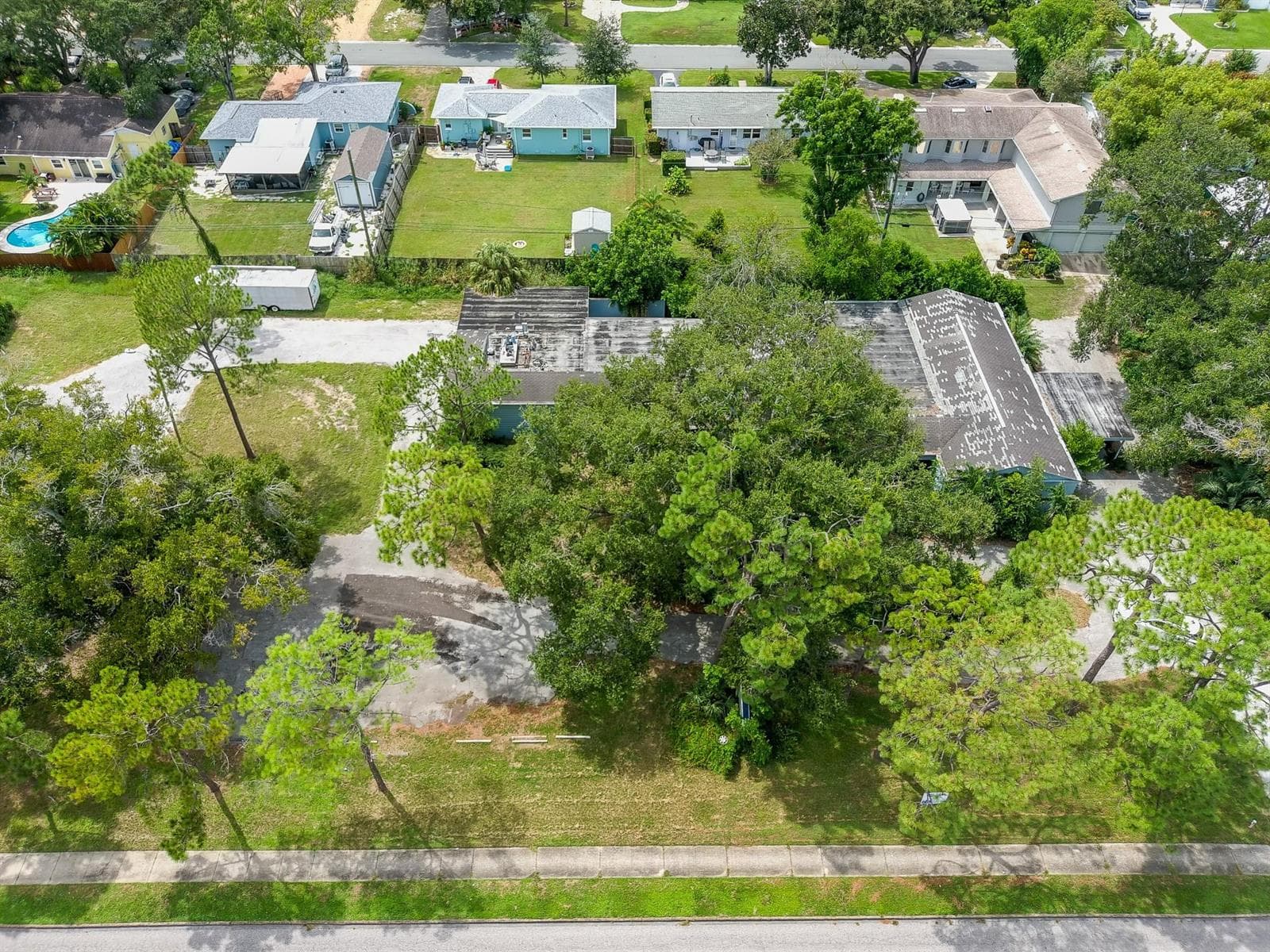4100 N 16th Street, FL 33703 photo 2