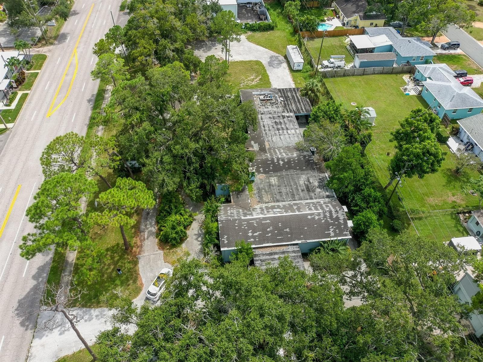 4100 N 16th Street, FL 33703 photo 4