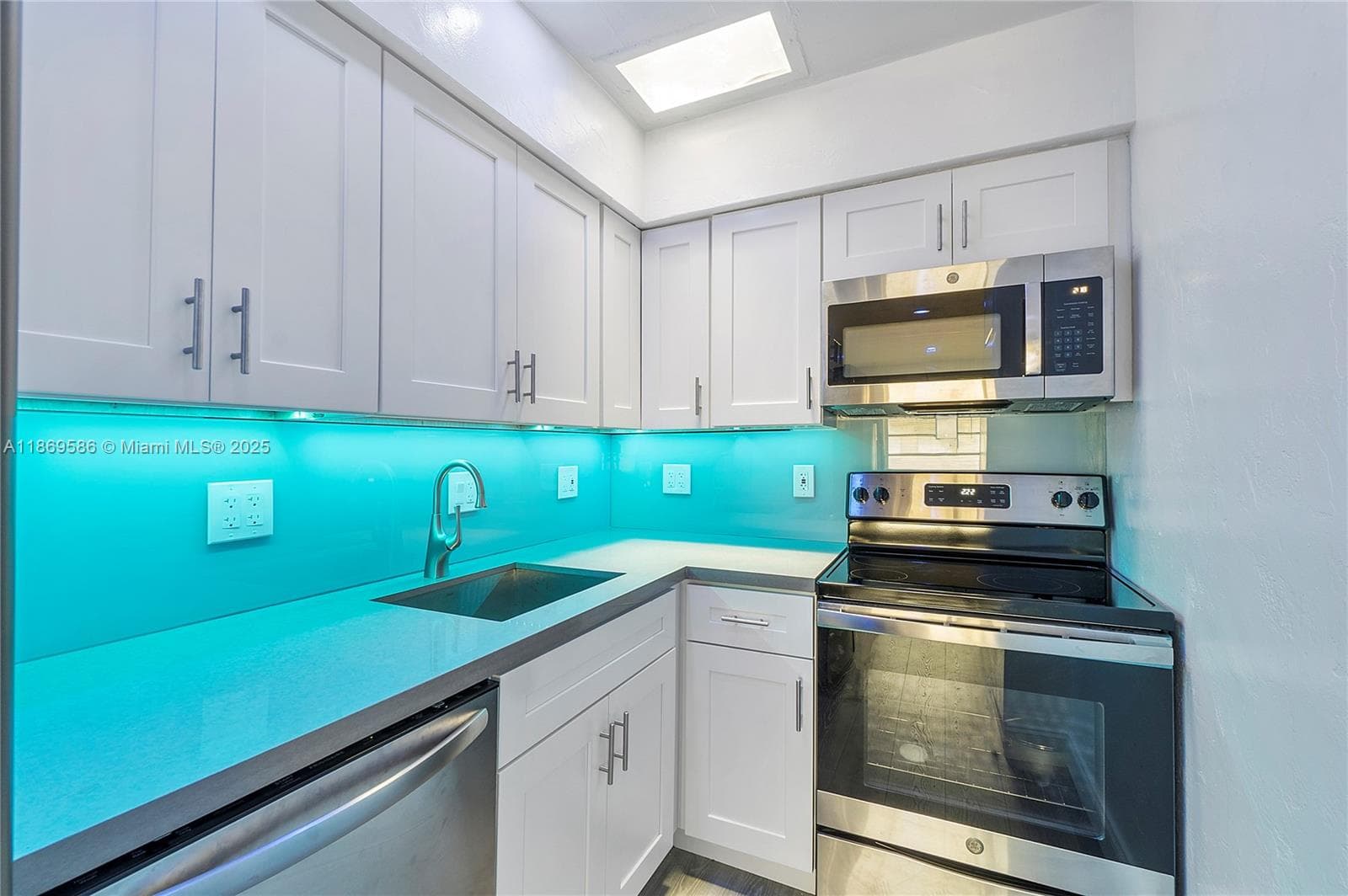 2901 Polk St # 5, Hollywood, FL 33020 photo 3
