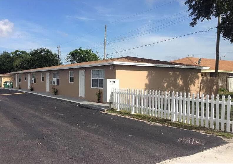 2721 Avenue S # A1, Riviera Beach, FL 33404 photo 2