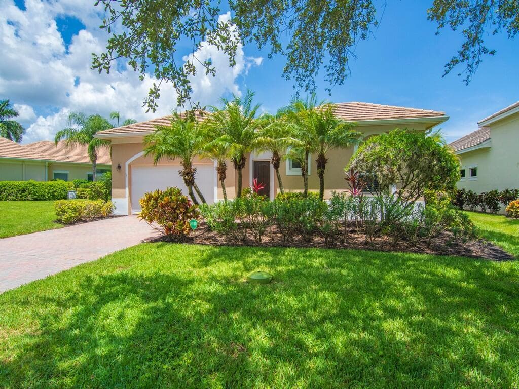 1208 Riverwind Circle, Vero Beach, FL 32967 photo 2