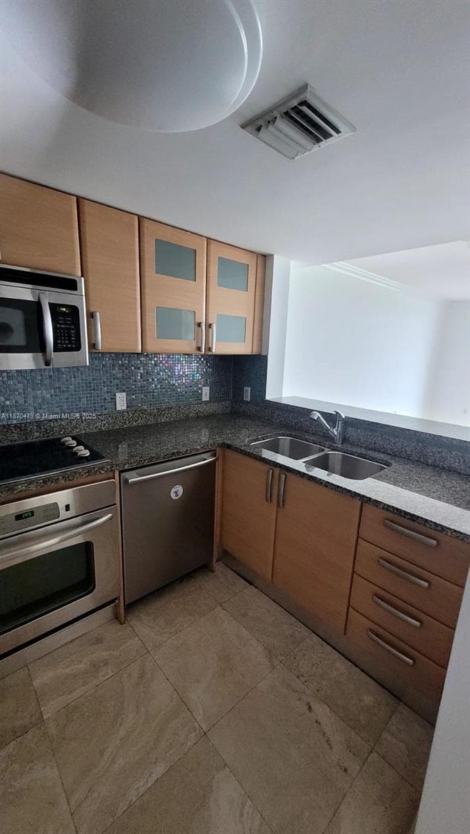 2101 Brickell Ave # 1109, Miami, FL 33129