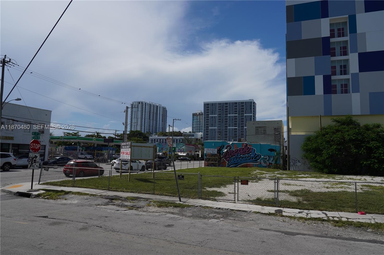 215 NE 25 STREET, Miami, FL 33137 photo 2
