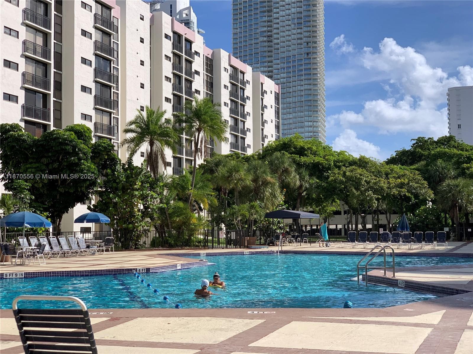 17021 N Bay Rd # 1025, Sunny Isles Beach, FL 33160 photo 2