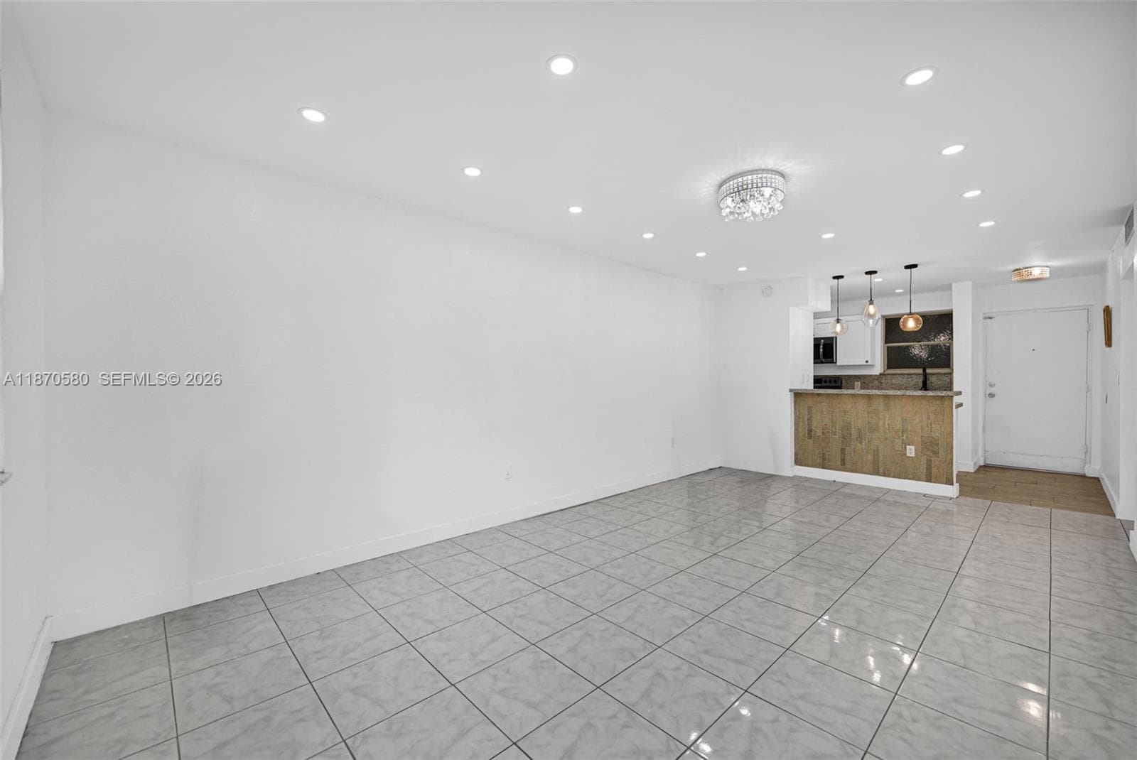 13101 Memorial Hwy # 104, North Miami, FL 33161 photo 2