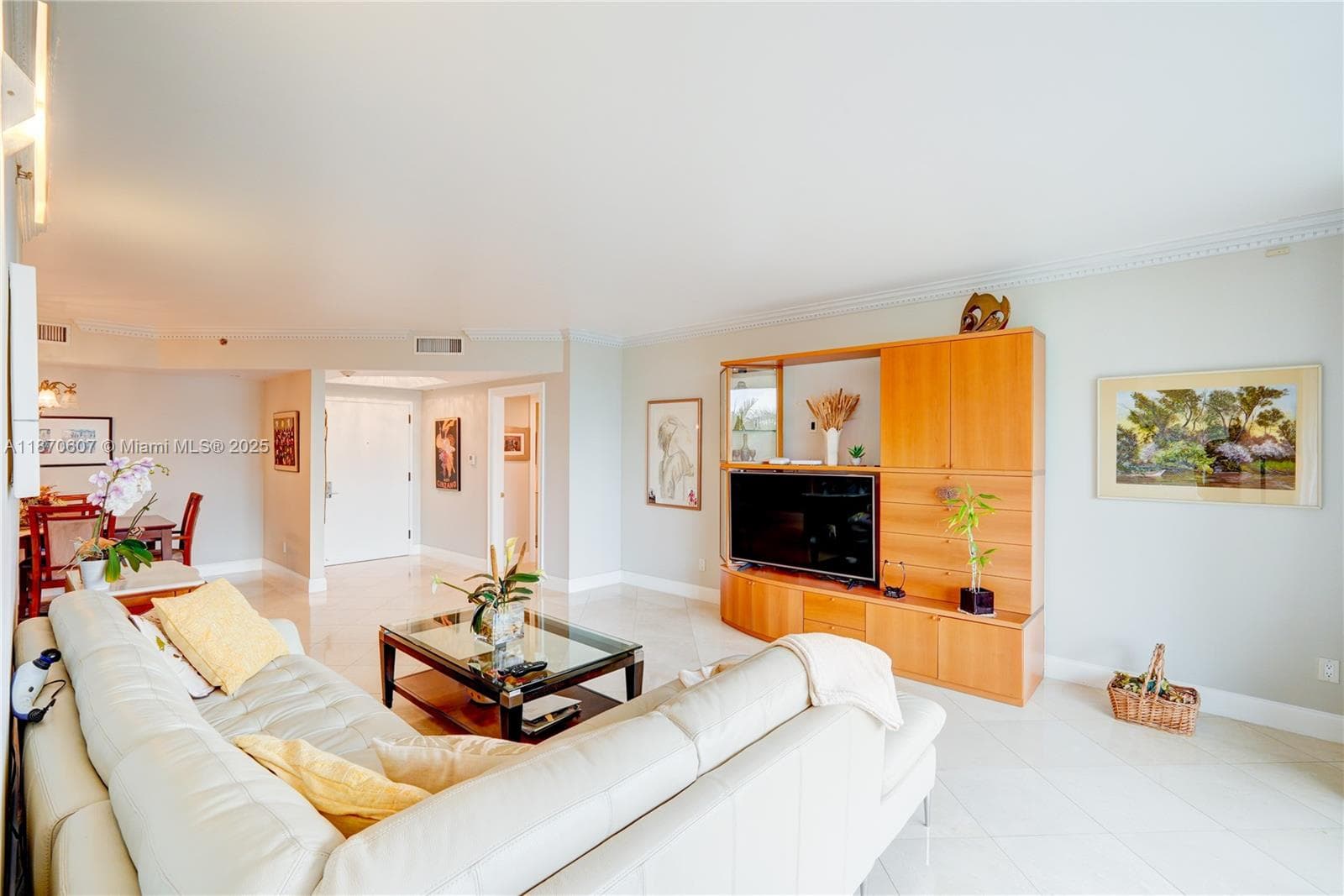2000 Island Blvd # 408, Aventura, FL 33160 photo 3