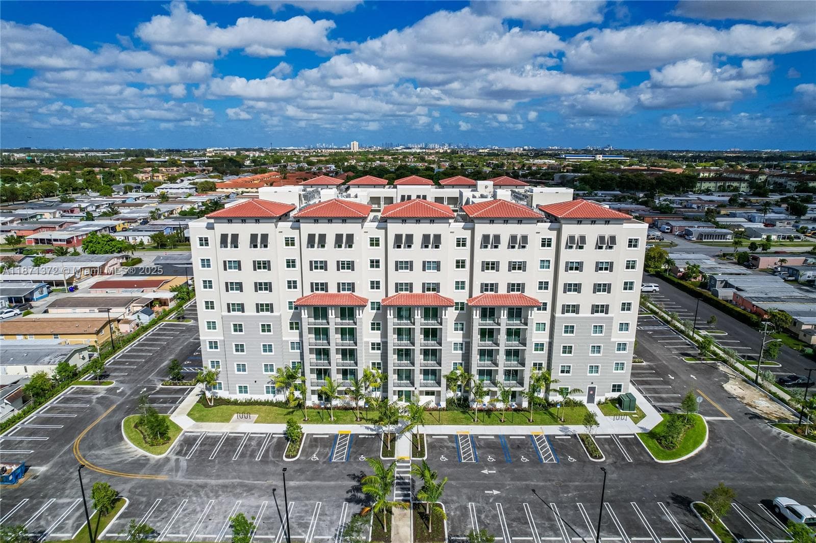 400 NW 112th Ave # 818, Sweetwater, FL 33172