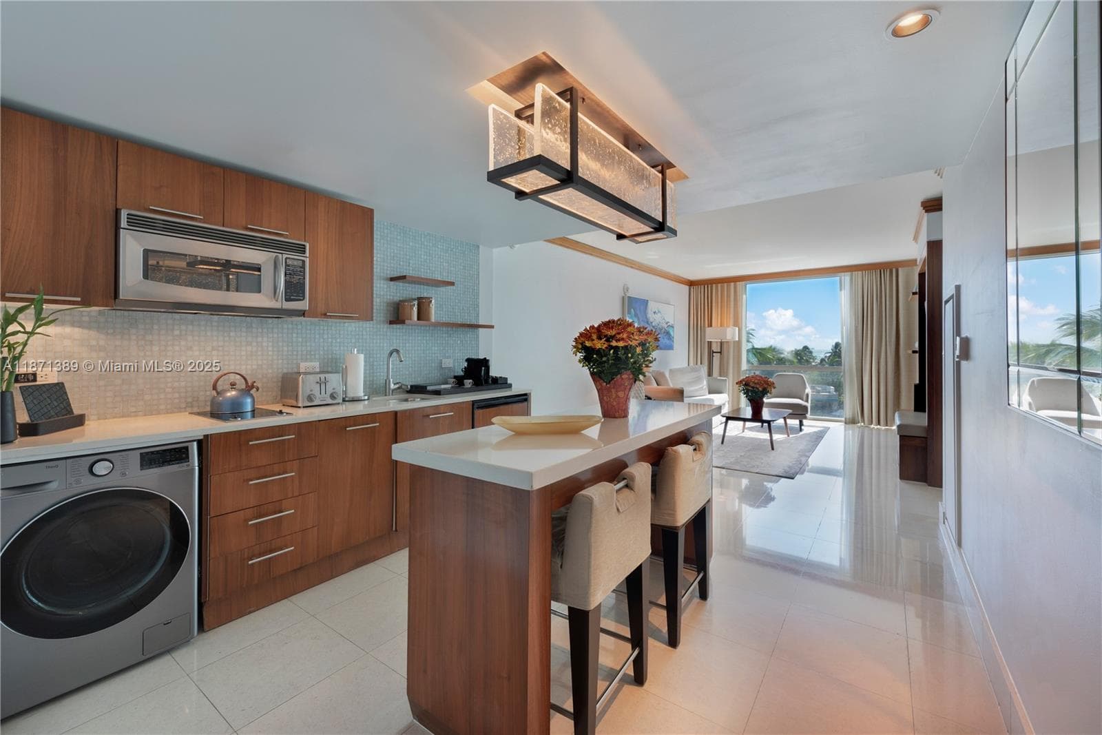 6801 Collins Ave # 418 (deed 407), Miami Beach, FL 33141 photo 2