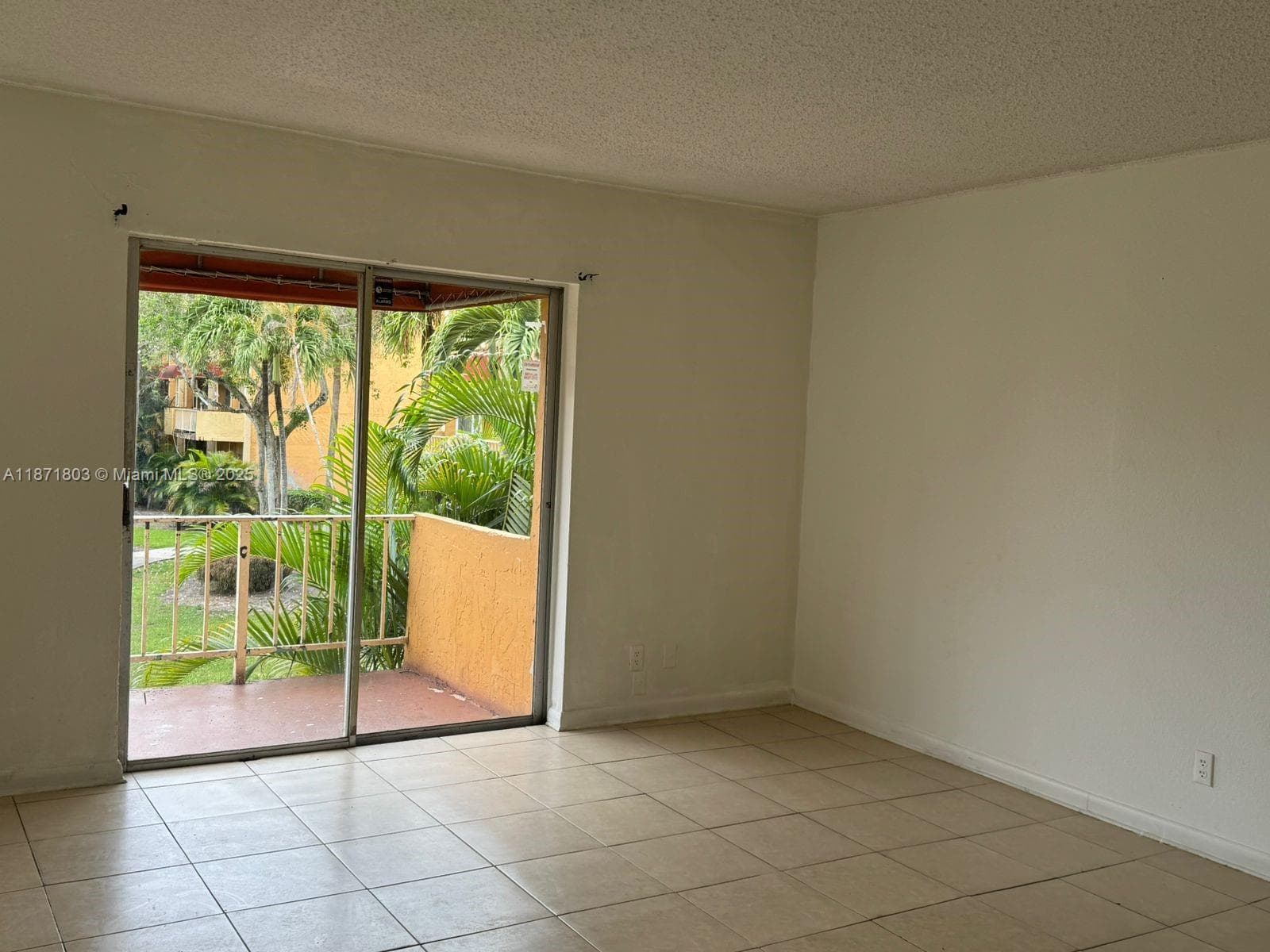 17901 NW 68th Ave # T203, Hialeah, FL 33015 photo 2
