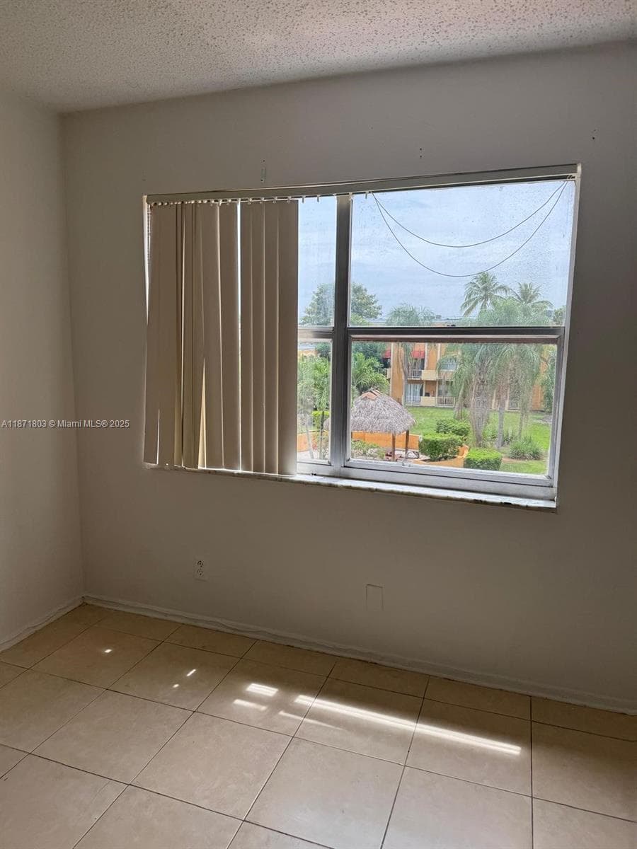 17901 NW 68th Ave # T203, Hialeah, FL 33015 photo 4