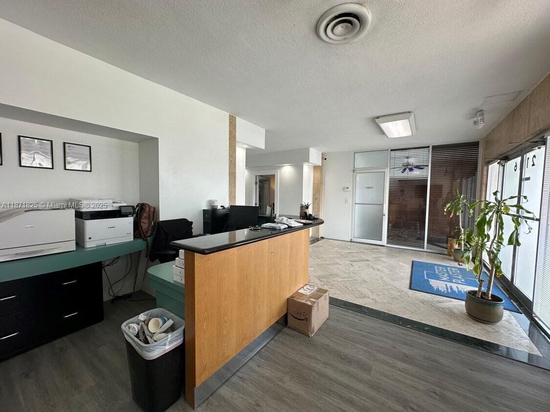 2116 N Dixie Hwy, Hollywood, FL 33020 photo 2